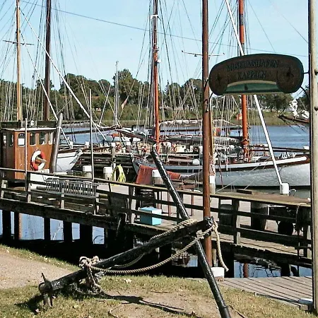 12 Person In Hasselberg Kappeln
