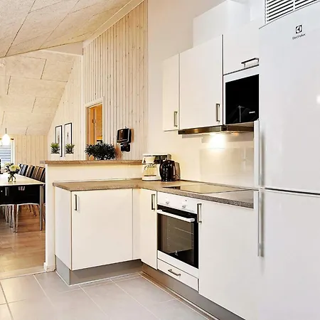 12 Person In Hasselberg