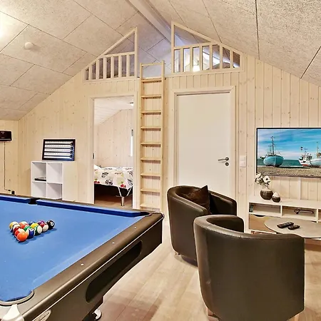 12 Person In Hasselberg *