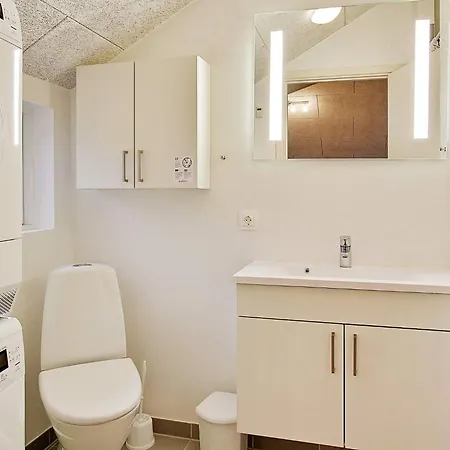 12 Person In Hasselberg *