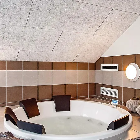 12 Person In Hasselberg * Kappeln